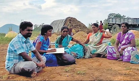 T Pareshamma educating farmers and children on water conservation, in Thamballapalle. (Photo | Express)