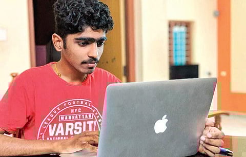 Abhishek V Ashok, who developed the ‘Vaccine Finder’ mobile application