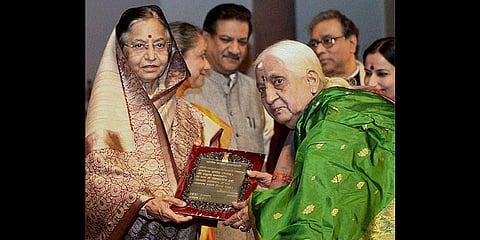 Then President Pratibha Patil presents the Sangeet Natak Akademi Award 2009 for Carnatic Music Vocal to Parassala B Ponnammal (File photo | PTI)