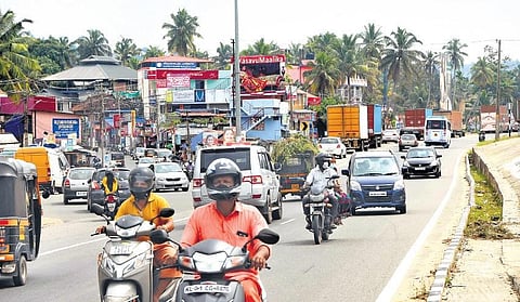 Motorists plying near Thiruvallam junction have a hard time as vehicles coming from Kumarichantha often run into those entering from Pachalloor and Kovalam, causing accidents. (File photo| EPS)