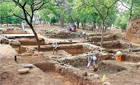 Explorations on the north side of the hamam at the Qutb Shahi Heritage Park were carried out by the Aga Khan Trust for Culture to reveal a residential settlement