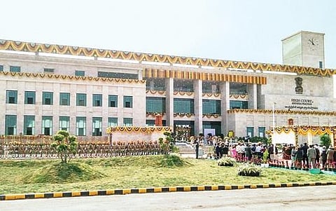 Andhra Pradesh HC directs government not to release Brahmin Corporation funds for Vahana Mitra for now