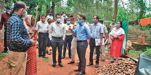 Members of the Central team interacting with cyclone-hit villagers in Mayurbhanj. (Photo | EPS)