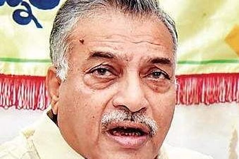 Andhra Pradesh Official Language Commission Chairman Yarlagadda Lakshmi Prasad (File Photo)