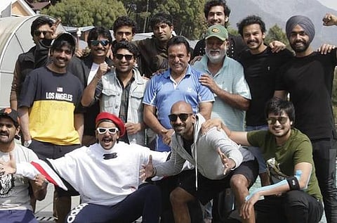 Late cricketer Yashpal Sharma with cast and crew of upcoming sports drama ''83'. (Photo | Instagram/@thejatinsarna)