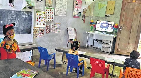 Children attend online classes at the multi-grade learning centre at Anandamkudy in Kuttampuzha panchayat of Ernakulam | EXPRESS