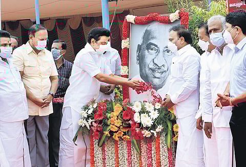 Chief Minister MK Stalin and his party leaders paying floral tributes to former CM Kamaraj on the occasion of the latter’s birth anniversary, on Thursday | P Jawahar