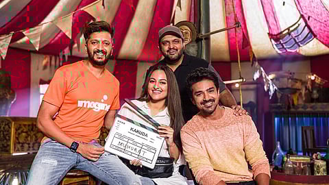 (From L) Actors Riteish Deshmukh, Sonakshi Sinha on the sets of 'Kakuda'. (Photo | Twitter/@Riteish)