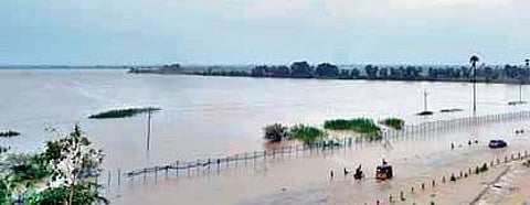 Bhadrachalam citizens evacuated, 13 flood relief centres opened