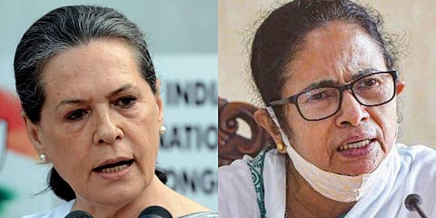 Congress interim chief Sonia Gandhi (L) and West Bengal CM Mamata Banerjee (File photo| AFP and PTI)