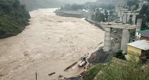 Flashfloods triggered by a cloudburst in Dacchan area of J&K's Kishtwar district (Screengreab)