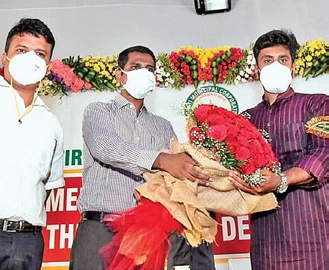 Bhumana Abhinay being congratulated (Photo | Express)