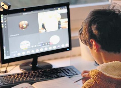 Online classes not ‘easy on the eyes’ for schoolchildren