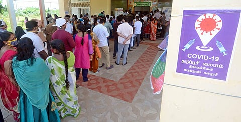 People waiting to receive Covid vaccine at Tirunelveli government medical college hospital. (Photo | V Karthikalagu, EPS)