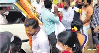 Video footage of the incident involving three SDPI members disrupting I-Day celebrations in Dakshina Kannada. (Photo| EPS)