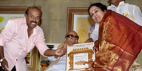TN Chief Minister M Karunanidhi distributes award to film playback singer Kalyani Menon during Kalaimamani award function. (File Photo | EPS)