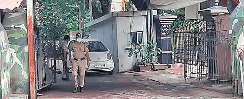 With the Thackerays making Varsha their home, a bevy of leaders make a beeline for Varsha.