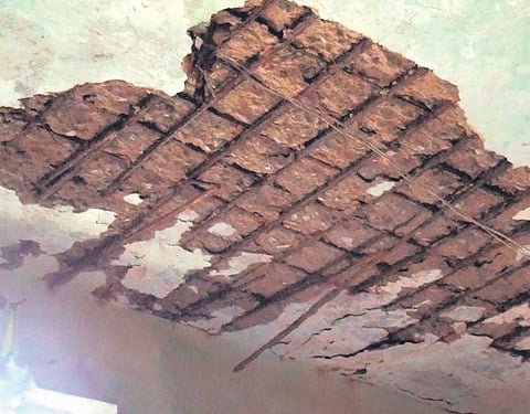 Plaster peeling off the ceiling of Mirabai hostel at Kianga (Photo | Express)