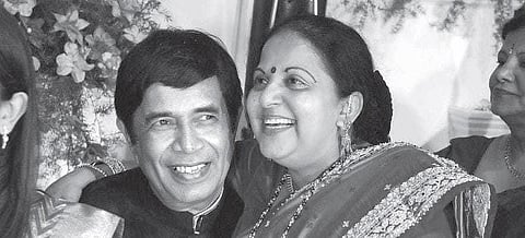 Oscar Fernandes with his wife Blossom