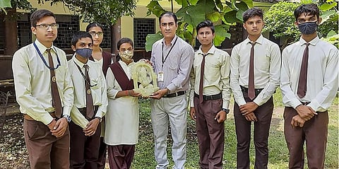 Students of a government school, created an eco-friendly Ganesha idol from alum in their chemistry lab during the Ganesh festival in Satna district. (Photo | PTI)