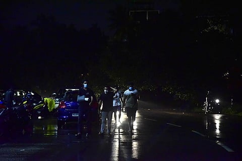Joggers carelessly walking on Stadium Link Road during heavy traffic hours. (Photo | Albin Mathew, EPS)