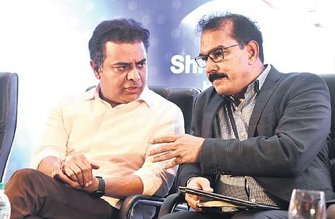 IT and Industries Minister KT Rama Rao and Kitex Group MD Sabu Jacob at the MoU signing ceremony, in Hyderabad on Saturday. (Photo | Vinay Madapu)