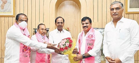 MLAs Chanti Kranti Kiran, K Manik Rao and Bhupal Reddy pay a courtesy call on Chief Minister K Chandrasekhar Rao, on Friday. Minister Harish Rao is also seen