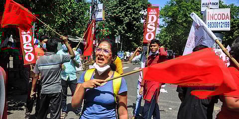 Students of various colleges and universities in Kolkata partcipate in a protest to support farmers' 'Bharat Bandh' against central government's three farm reform laws. (Photo | PTI)