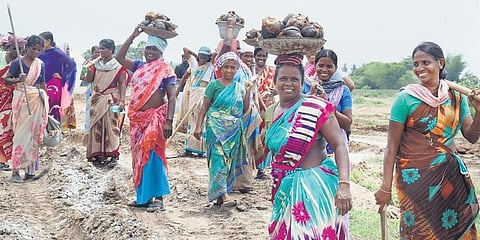 Members of Kakkai Arakattalai plant palm trees. (Photo| EPS)