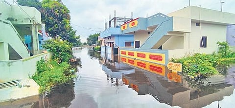 Water remains stagnated at Hanuman Nagar Colony after five days of heavy rain. (Photo | VINAY MADAPU)
