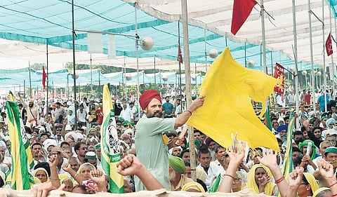 Farmers in large numbers attend Kisan Mahapanchayat against Centre’s farm reform laws, in Muzaffarnagar. (File Photo | PTI)
