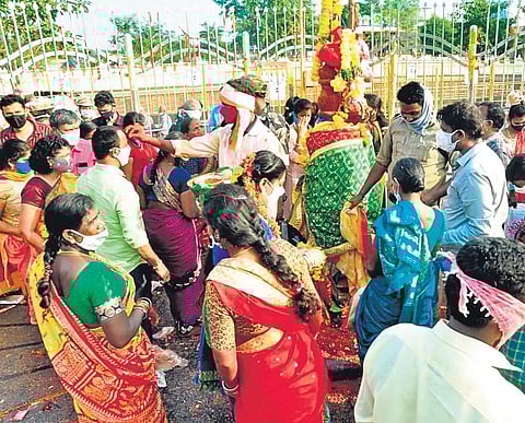A huge number of devotees are thronging the Medaram village in Mulugu district prior to the commencement of the Samakka-Saralamma Jatara which will take place from February 16-19
