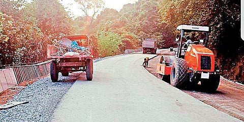 Concretisation work under way on Shiradi Ghat on NH 75. (Photo| EPS)