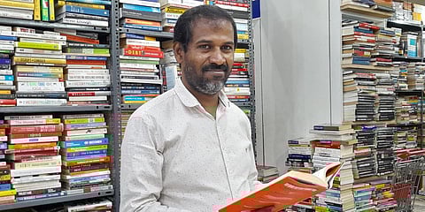 Blossom Book House founder Mayi Gowda (Photo| EPS)