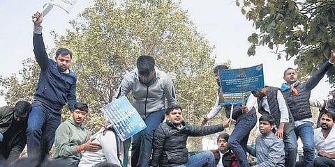 NSUI activists protest in support of railway job aspirants. (Photo | Shekhar Yadav, EPS)