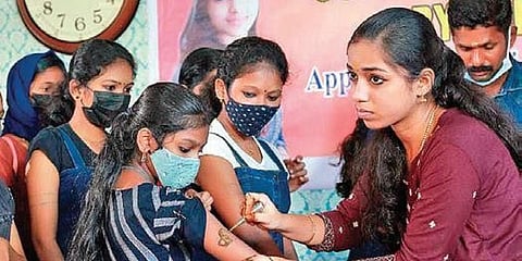 Adithya Nidhin during her record attempt at Kadalundi in Kozhikode. (Photo| EPS)