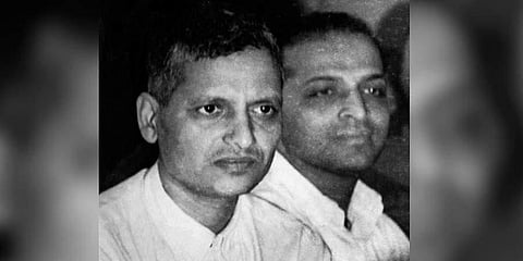 Hindu Mahasabha pays tribute to Godse, confers 'Bharat Ratna' on Kalicharan held for remarks against Mahatma Gandhi