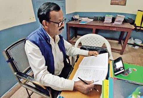 A school teacher conducting an online class | Ashishkrishna HP