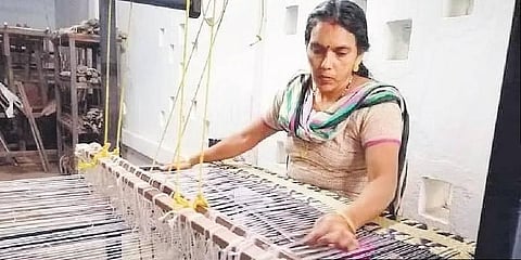 Sindhu M S, one of the weavers at Killimangalam