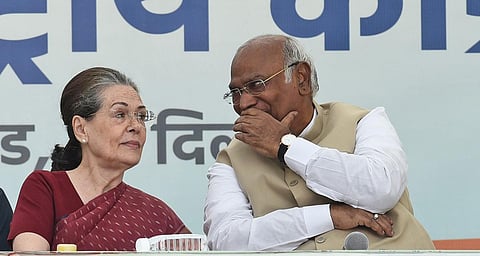 Congress President Mallikarjun Kharge with former party president Sonia Gandhi during a ceremony for presentation of certificate of election to the former, at AICC Headquarters. (Photo | Parveen Negi)