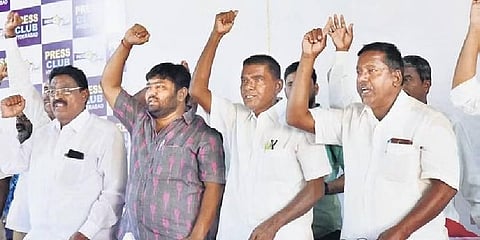 Weavers shout slogans against the Union government after their media conference at the Press Club, Somajiguda in Hyderabad on Wednesday | JWALA