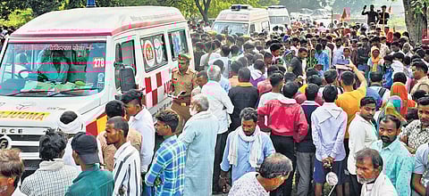 Ambulances carry mortal remains of accident victims for cremation on Sunday | PTI