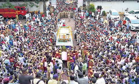 People gathered at the Thalassery Town Hall to get a glimpse of CPM leader Kodiyeri Balakrishnan when his body was brought for public homage on Sunday | E Gokul