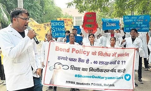 MBBS students protest over bond policy introduced by Haryana government.(File Photo)