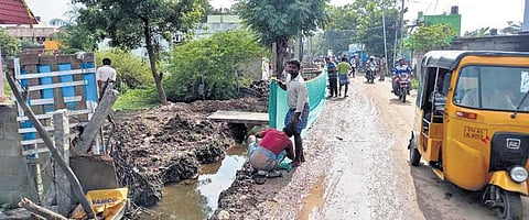 Locals said that the pit in which the man fell was barricaded only after the accident | Express