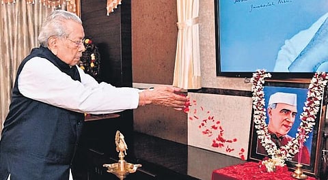Governor Biswa Bhusan Harichandan offered floral tributes to the portrait of Pandit Jawaharlal Nehru