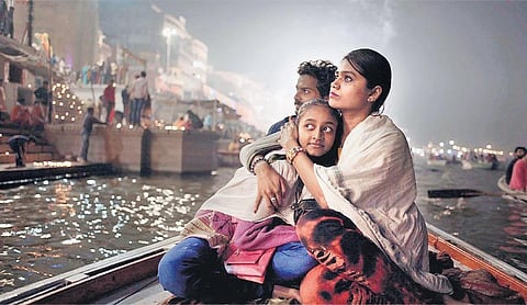 A still from Jhini Bini Chadariya