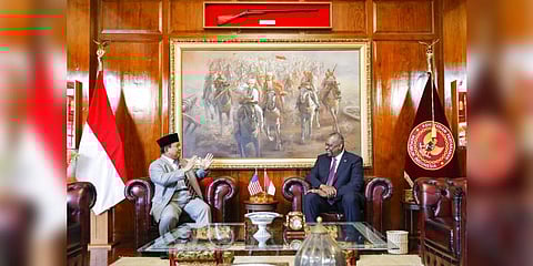 US Secretary of Defense Lloyd Austin (right) meets with Indonesian Defense Minister Prabowo Subianto in Jakarta, Indonesia on November 21, 2022. (Photo| AP)