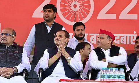 Samajwadi Party (SP) National President Akhilesh Yadav and Pragatisheel Samajwadi Party leader Shivpal Singh Yadav. (Photo | PTI)