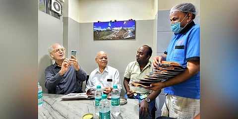 Starbucks co-founder Zev Seigl gets ready to taste Vidyarthi Bhavan’s famed masala dosa